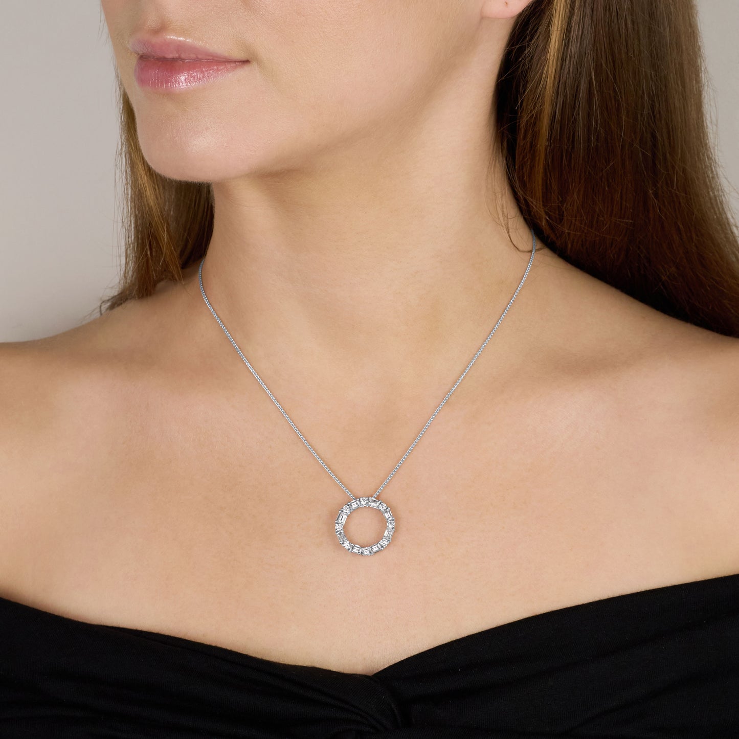 2.20cts Diamond Circle Pendant