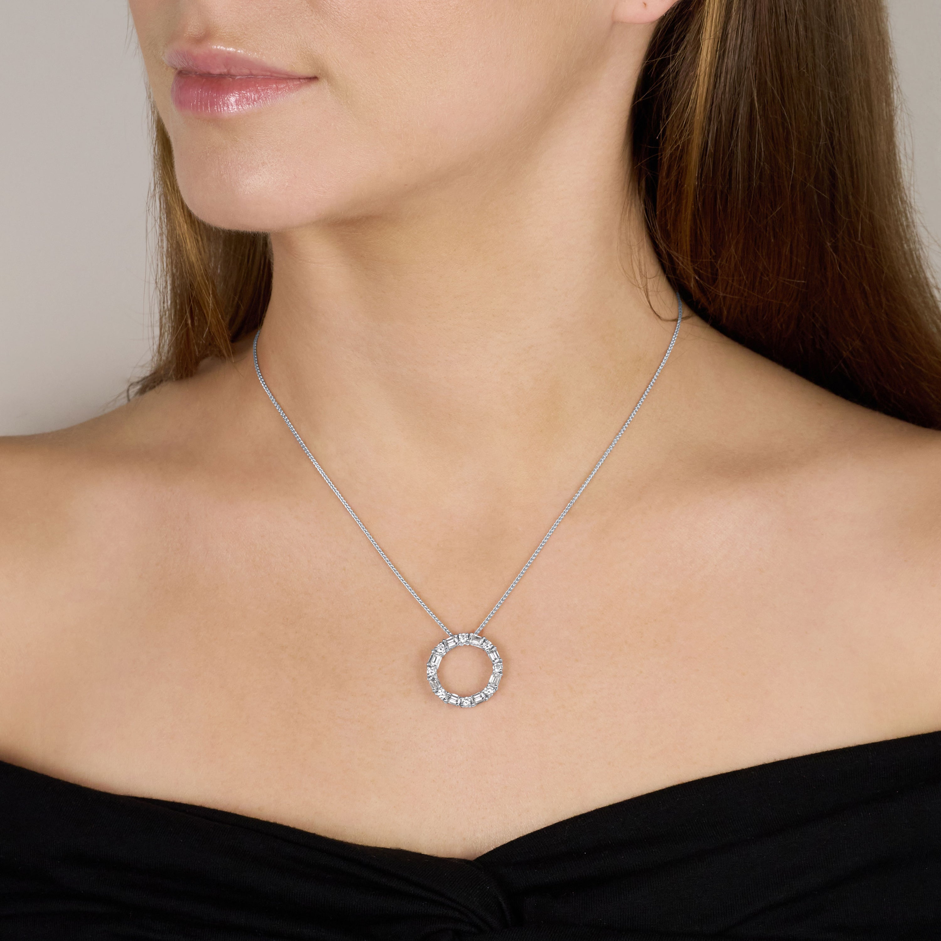2.20cts Diamond Circle Pendant
