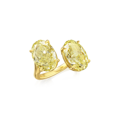 8.41cts Natural Fancy Yellow Diamond 'Toi et Moi' Ring