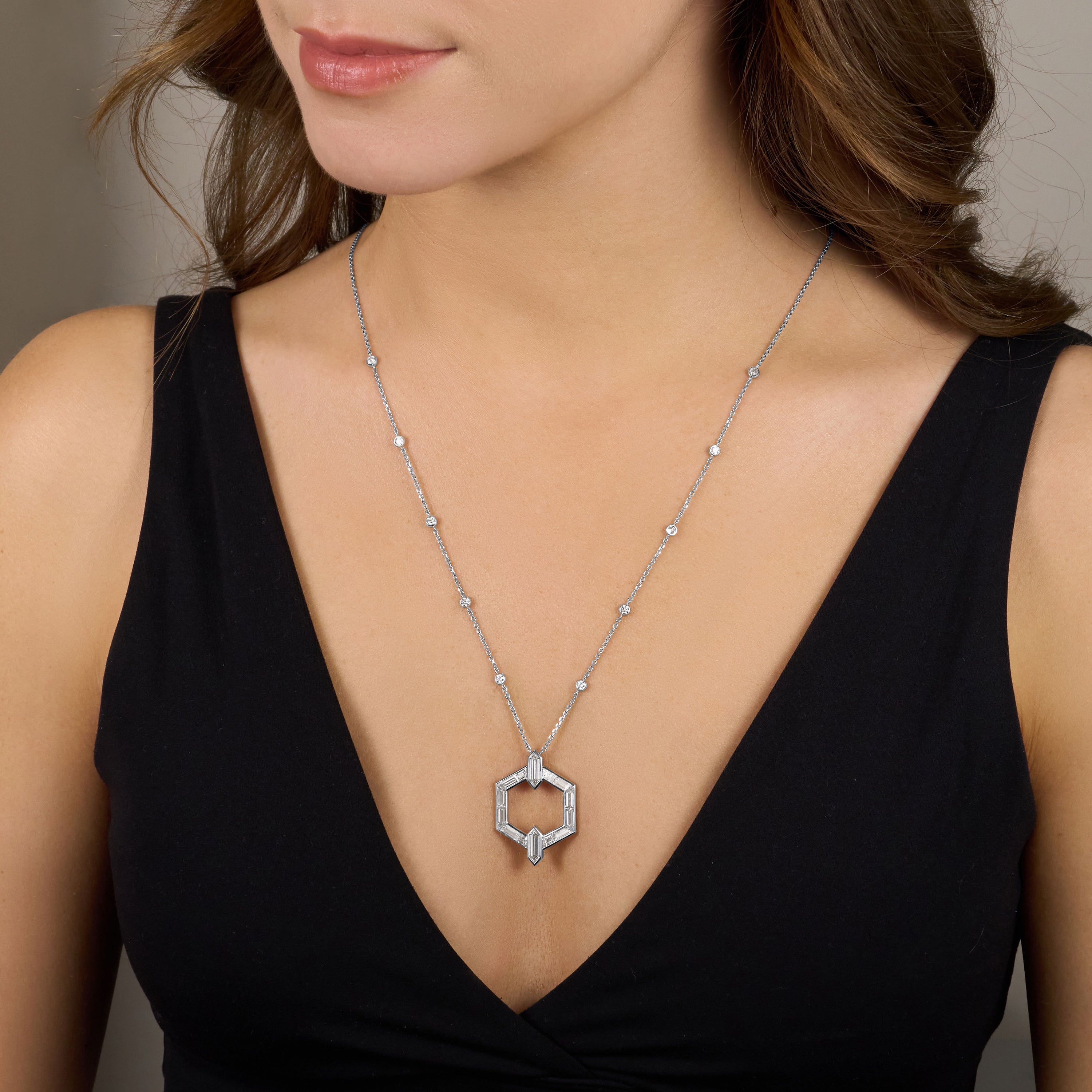 Nectar Diamond Set Cocktail Pendant