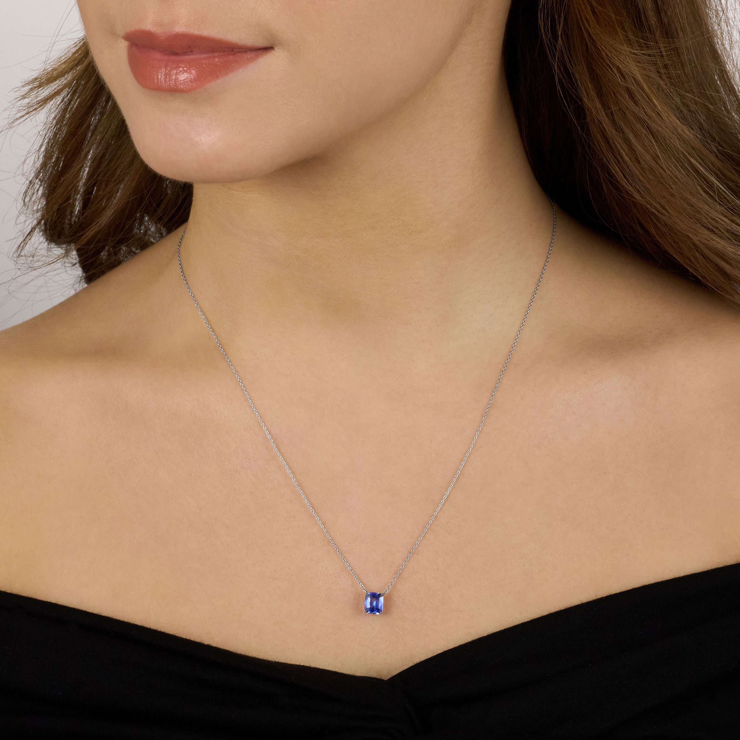 1.56cts Cushion Shape Sapphire Superfine Pendant