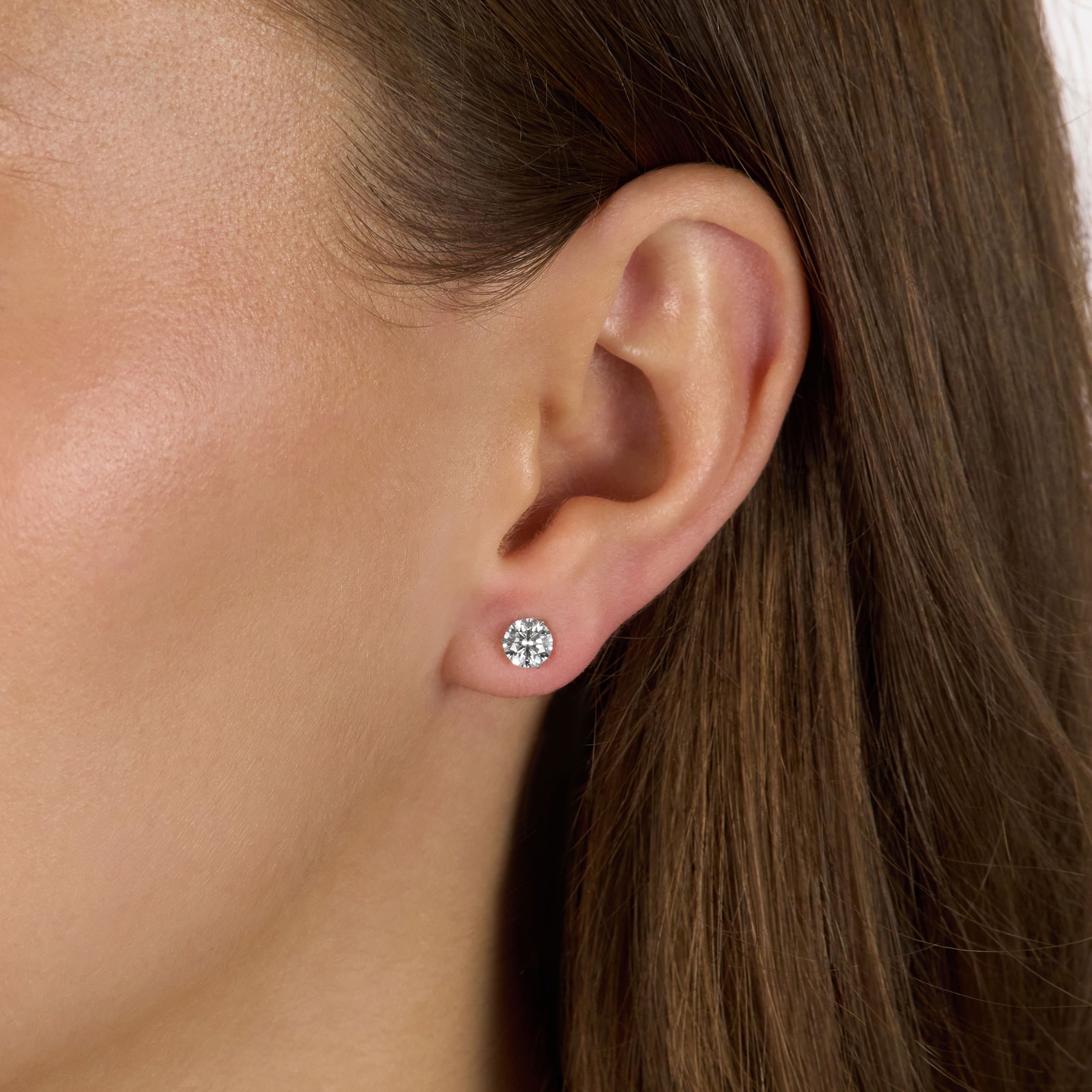 1.05cts Round Brilliant Cut Diamond Stud Earrings