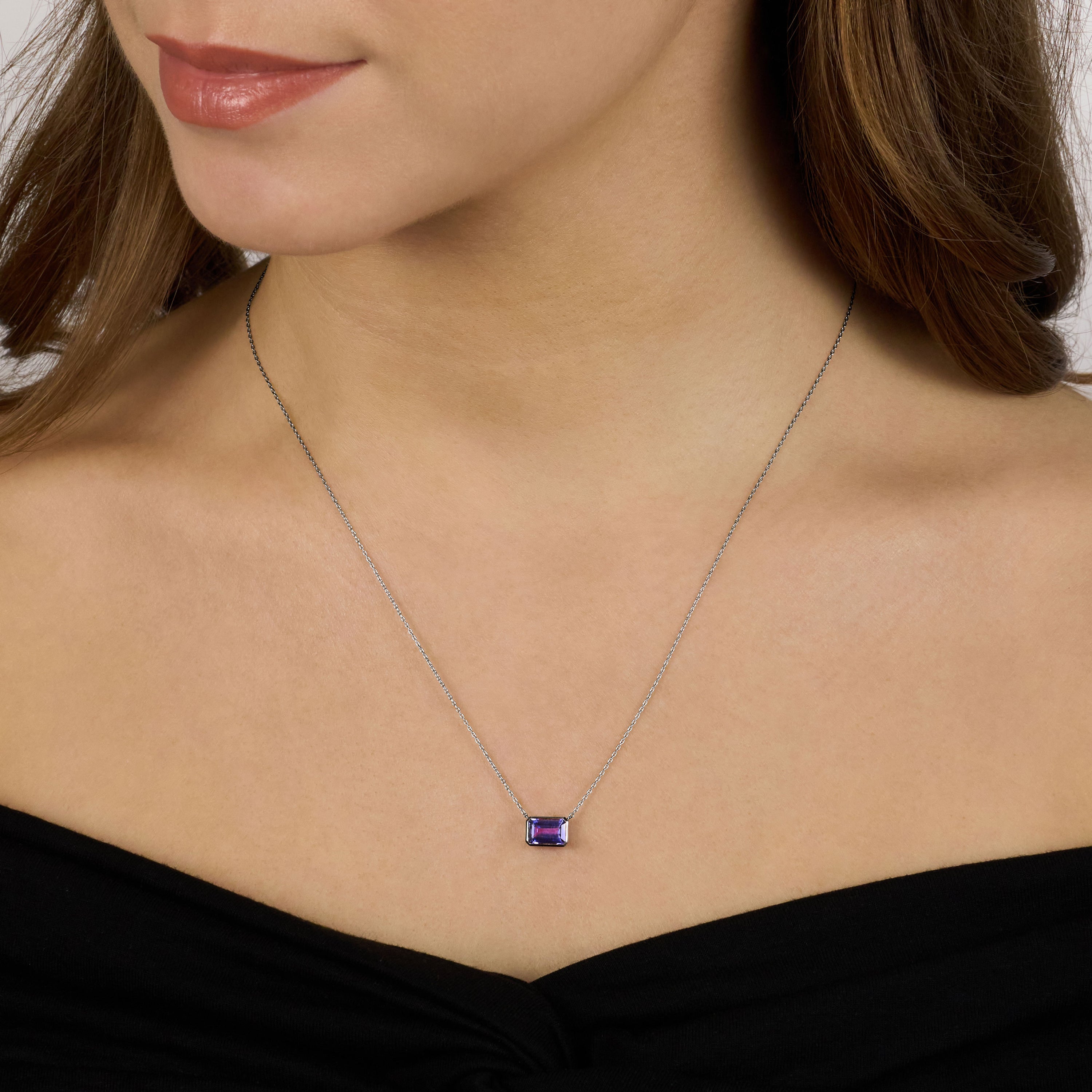 1.36cts Tanzanite Rubover Pendant