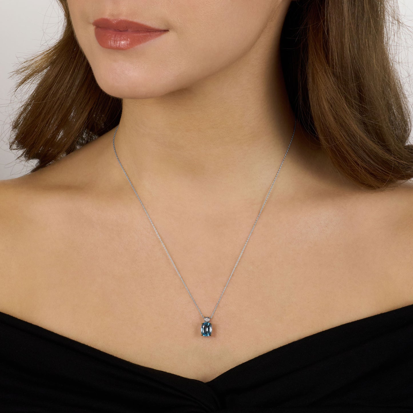 1.63cts Aquamarine and Diamond Pendant