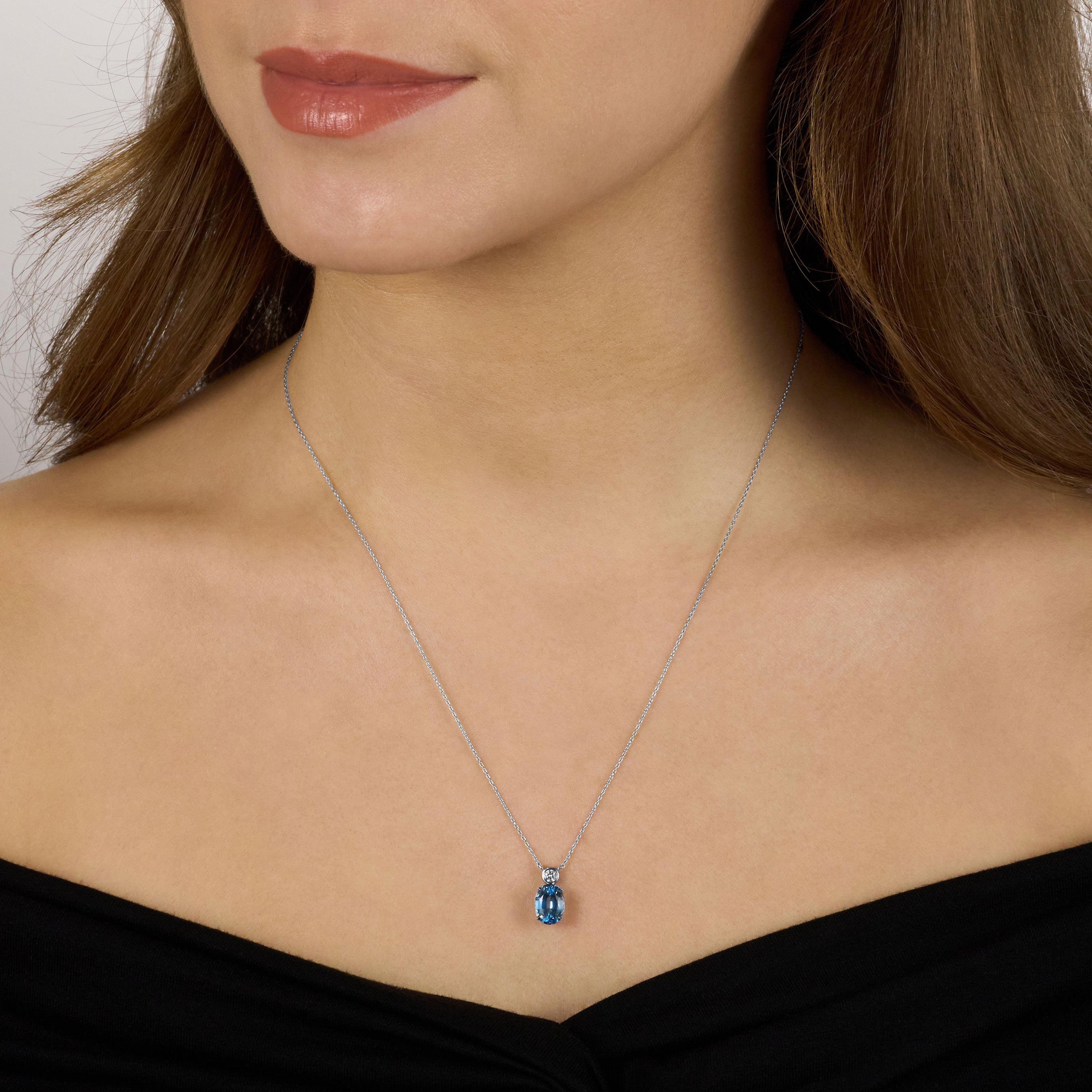 1.68cts Aquamarine and Diamond Pendant