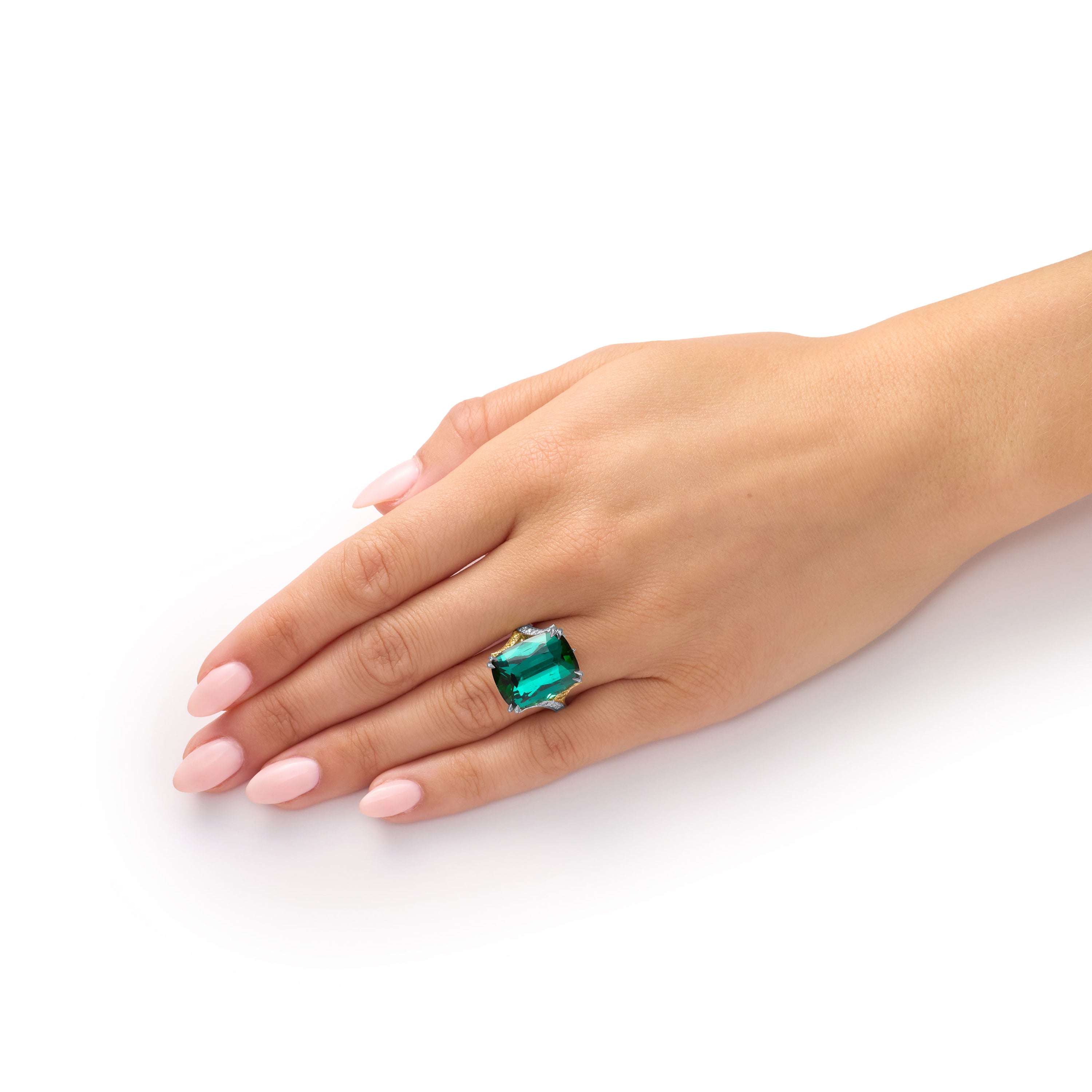 14.50cts Green Tourmaline Ring With Diamond Set Shoulders