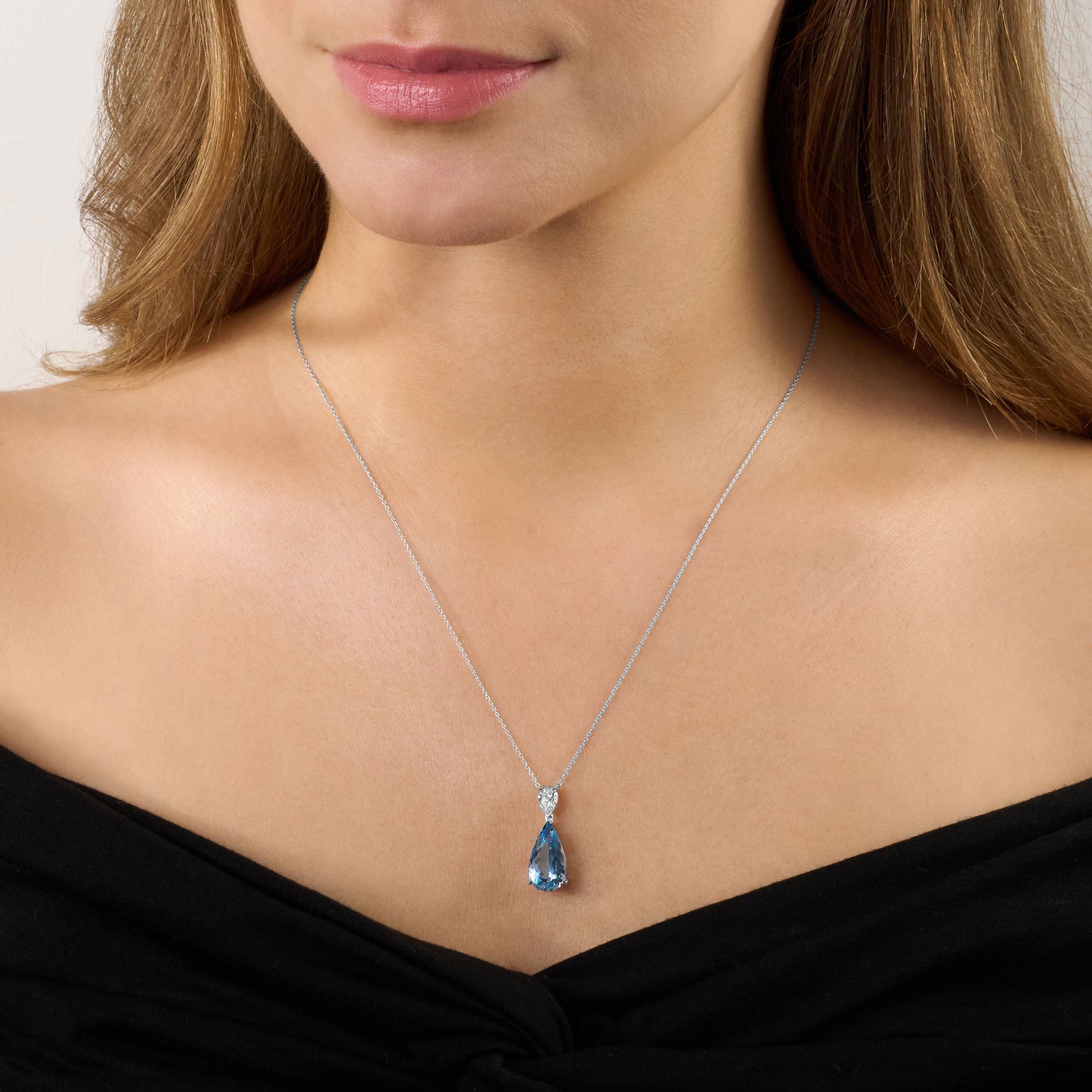 3.85ct Aquamarine and Diamond Pendant