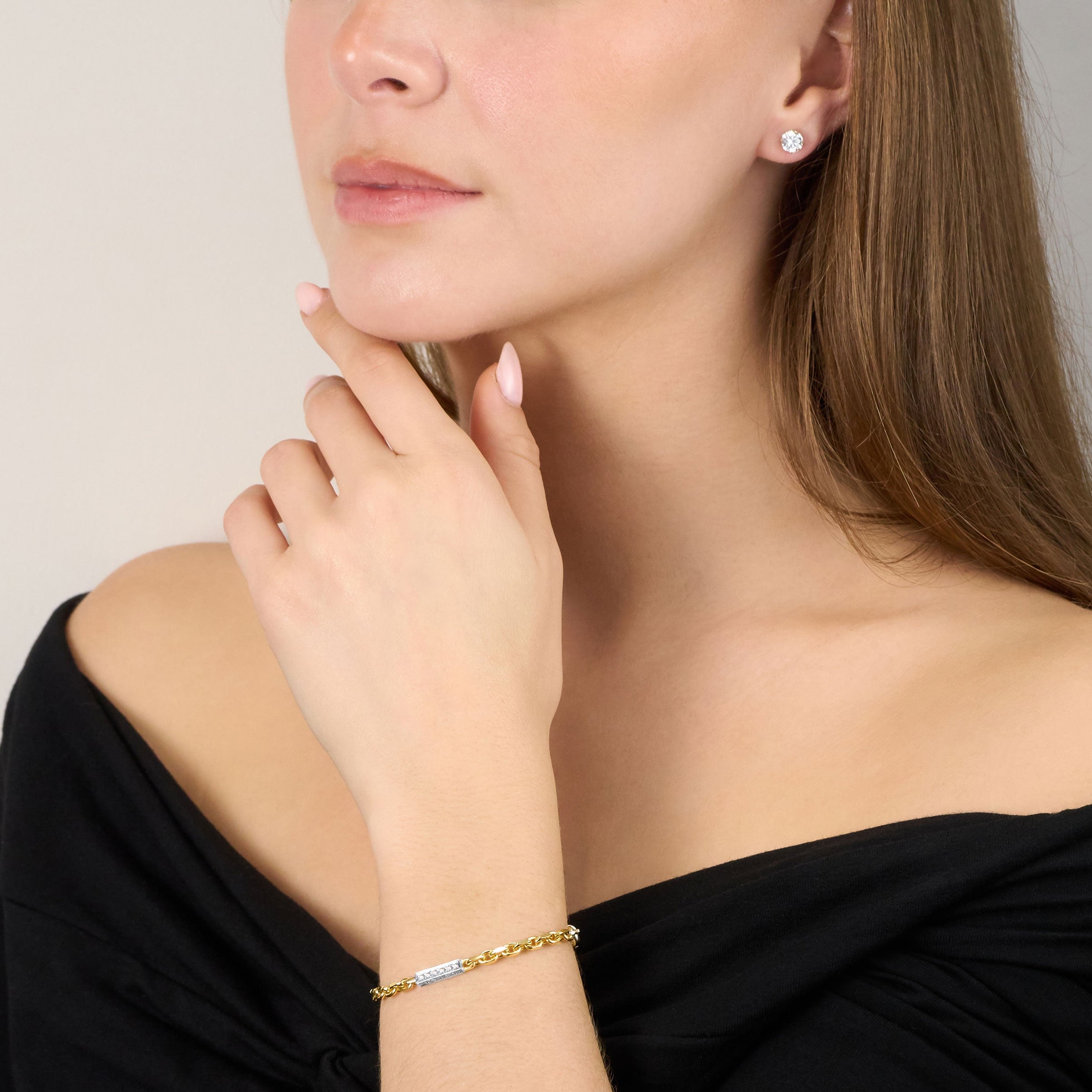 18ct Yellow Gold Bracelet With Diamond Set Bar