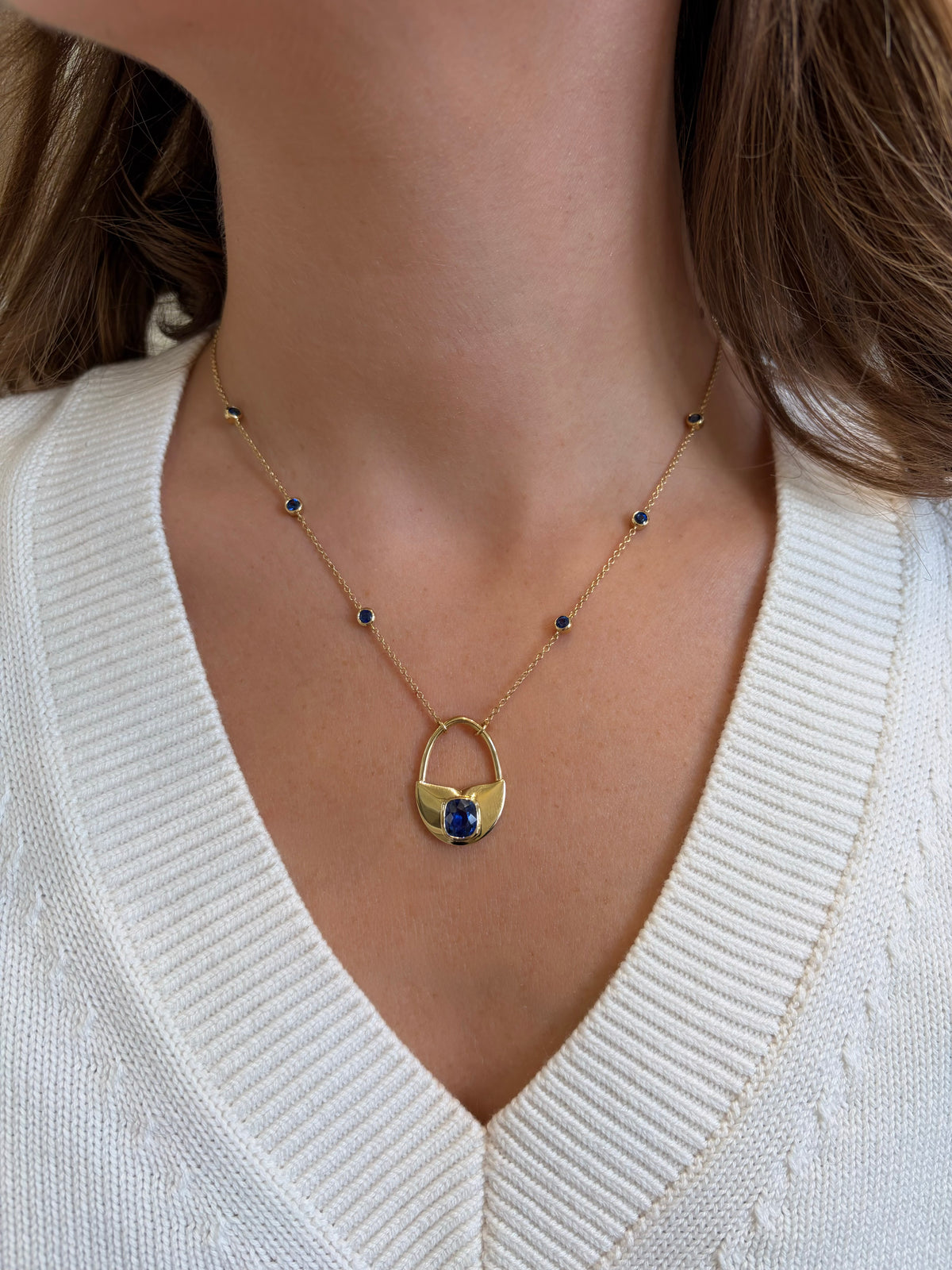 Sapphire 18ct Yellow Gold Padlock Pendant