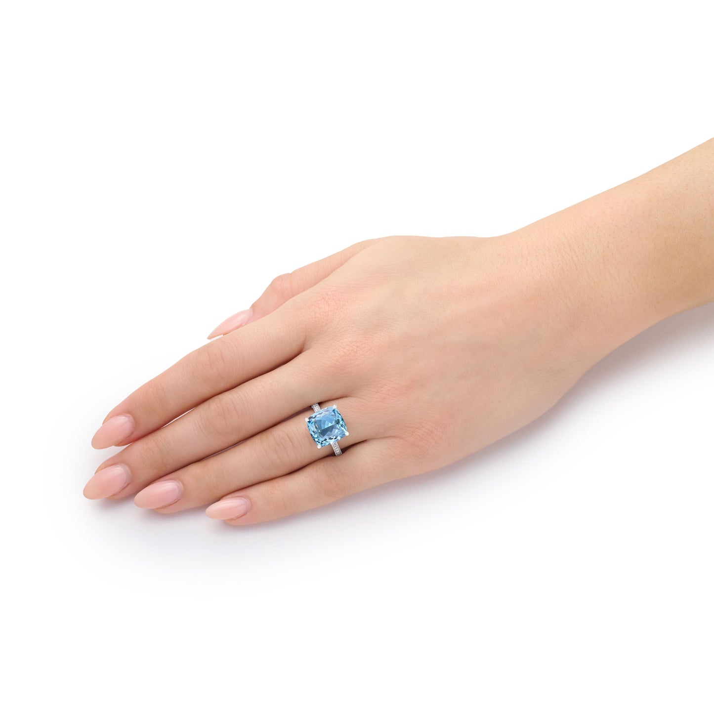 6.29ct Aquamarine Ring With Diamond Set Shoulders