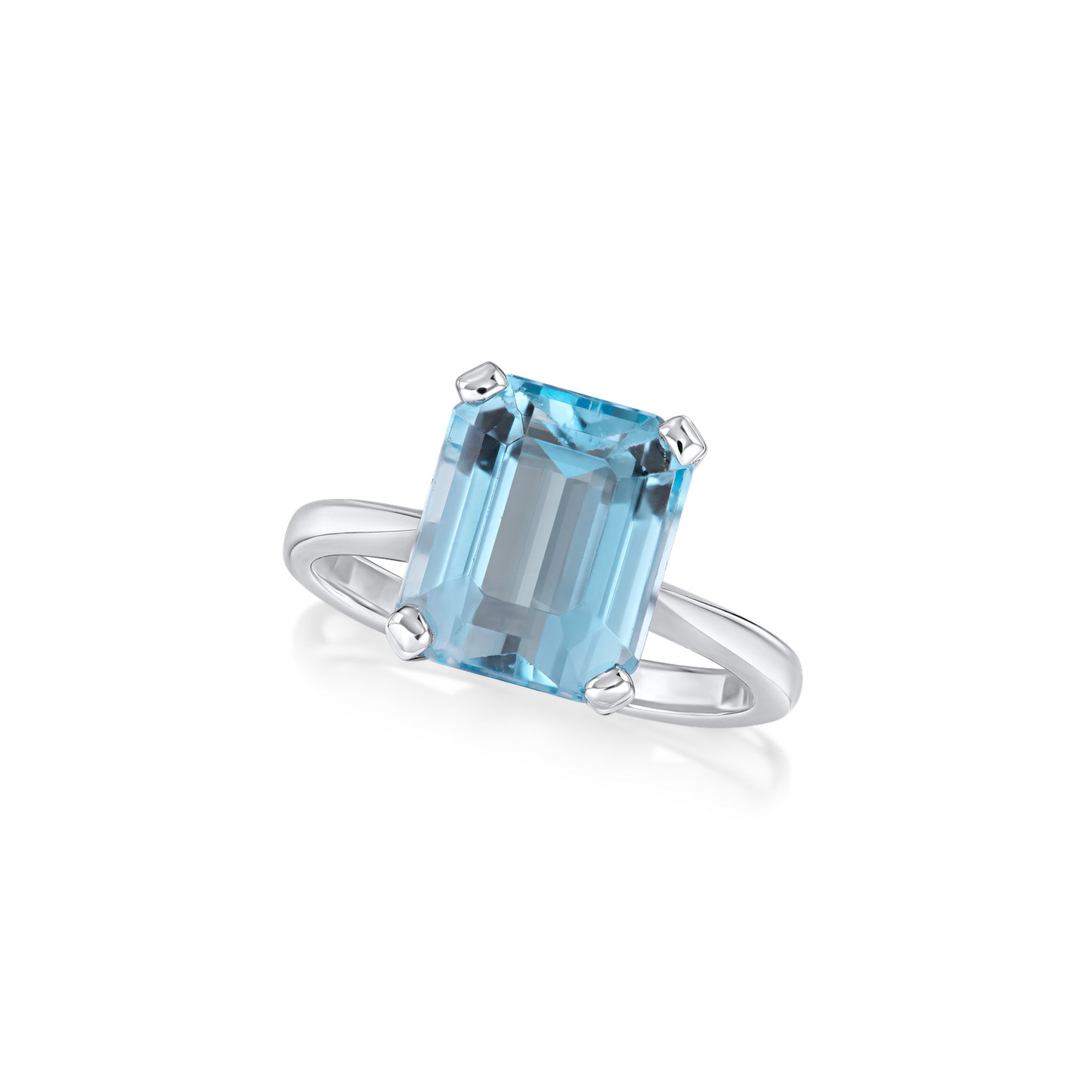 7.50cts Blue Topaz Solitaire Ring