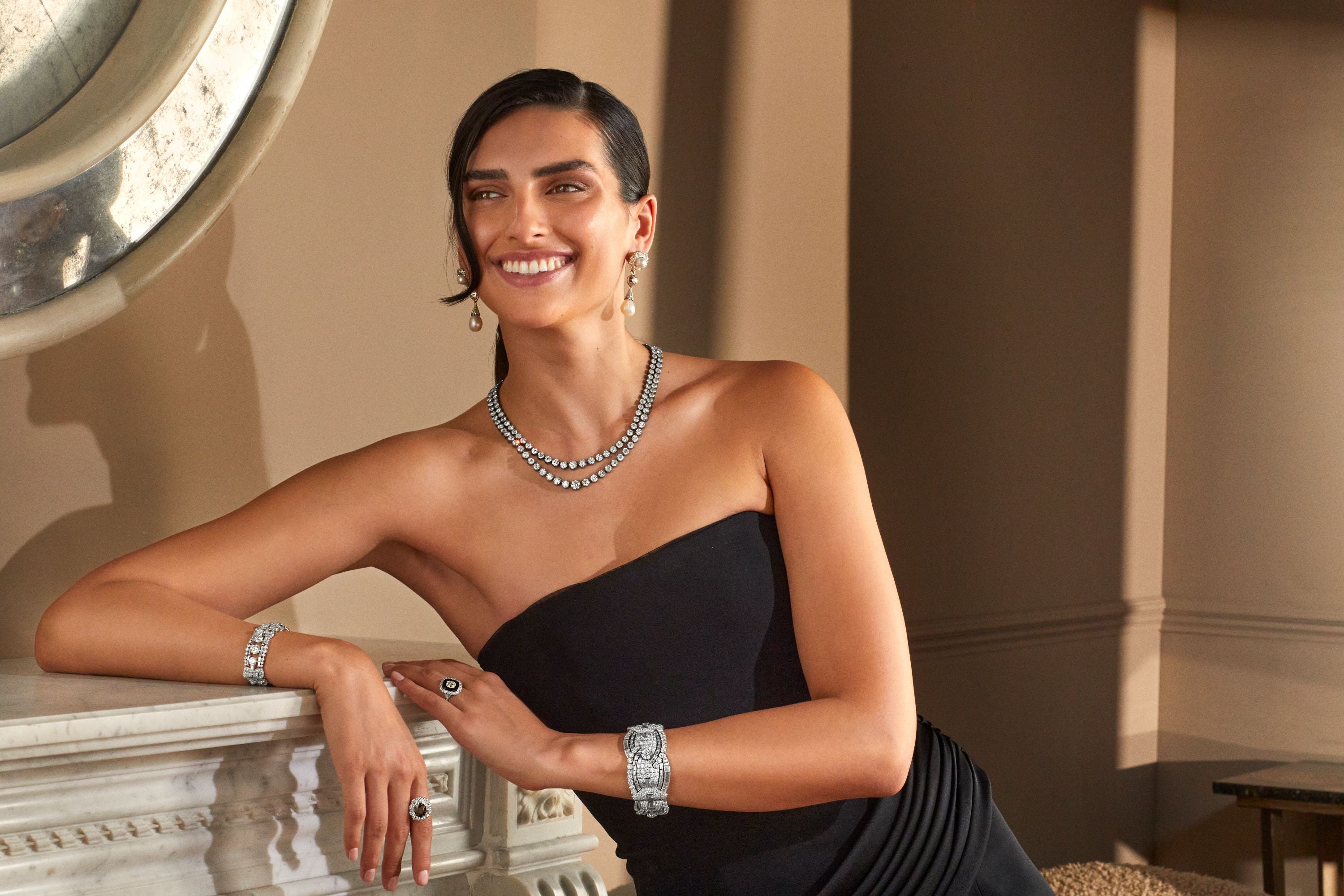 5.09cts Alexandrite and Diamond Cluster Ring