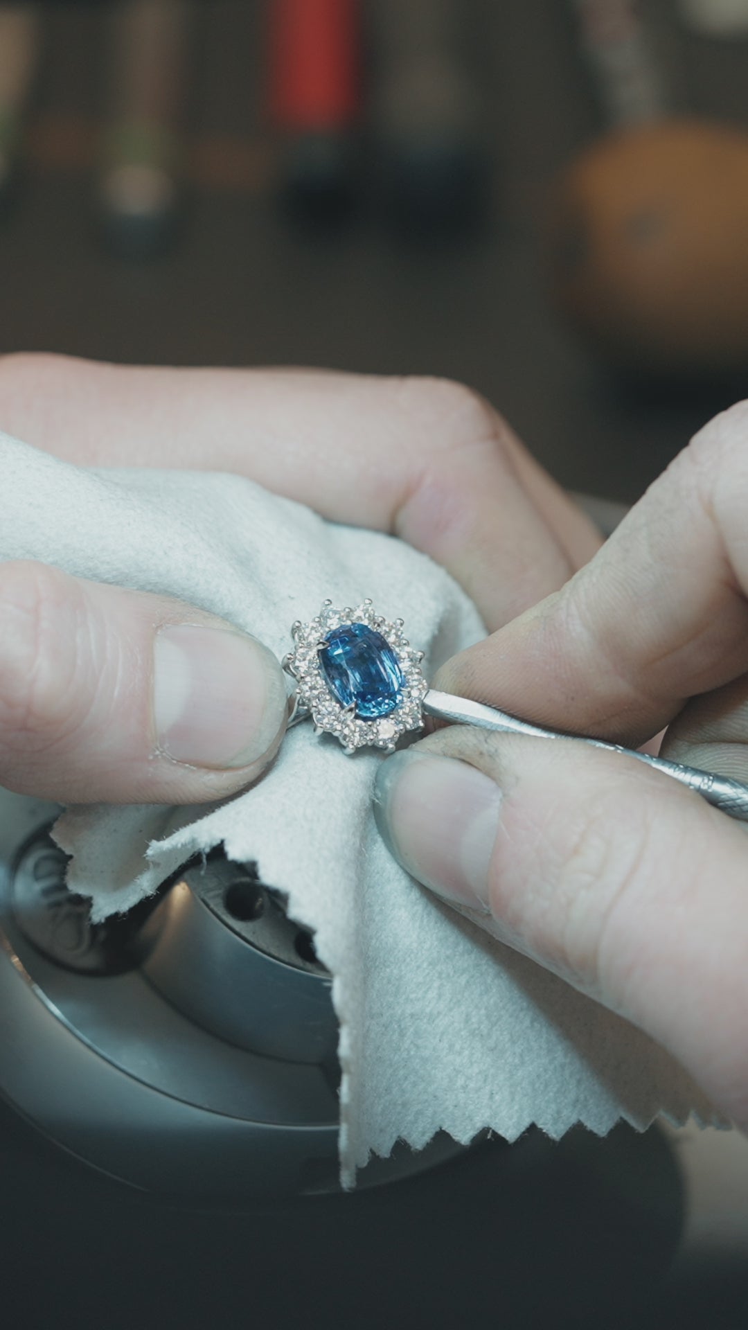 4.57cts Sapphire and Diamond Ring