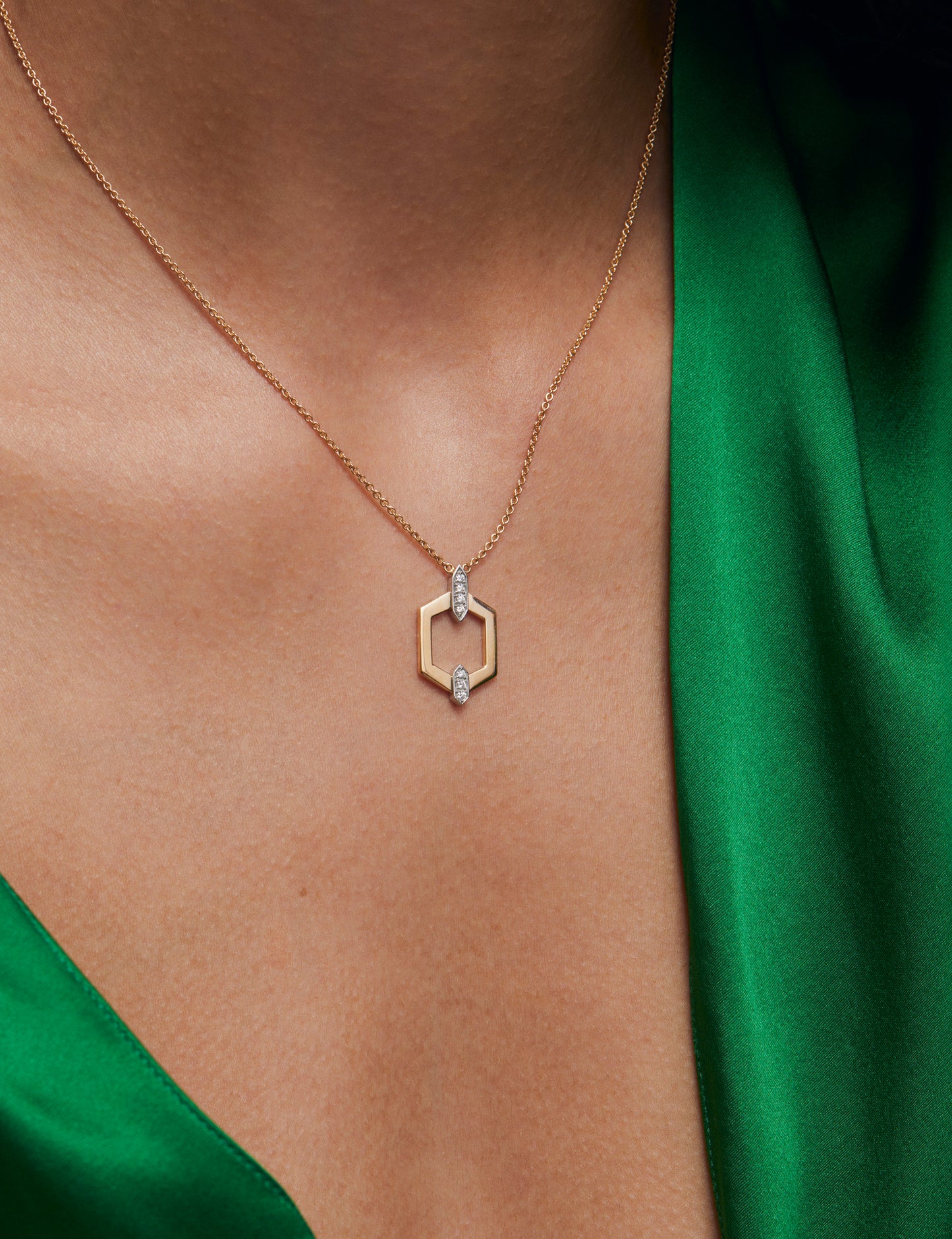 Nectar Collection 18ct Yellow Gold Pendant With Diamond Set Accents