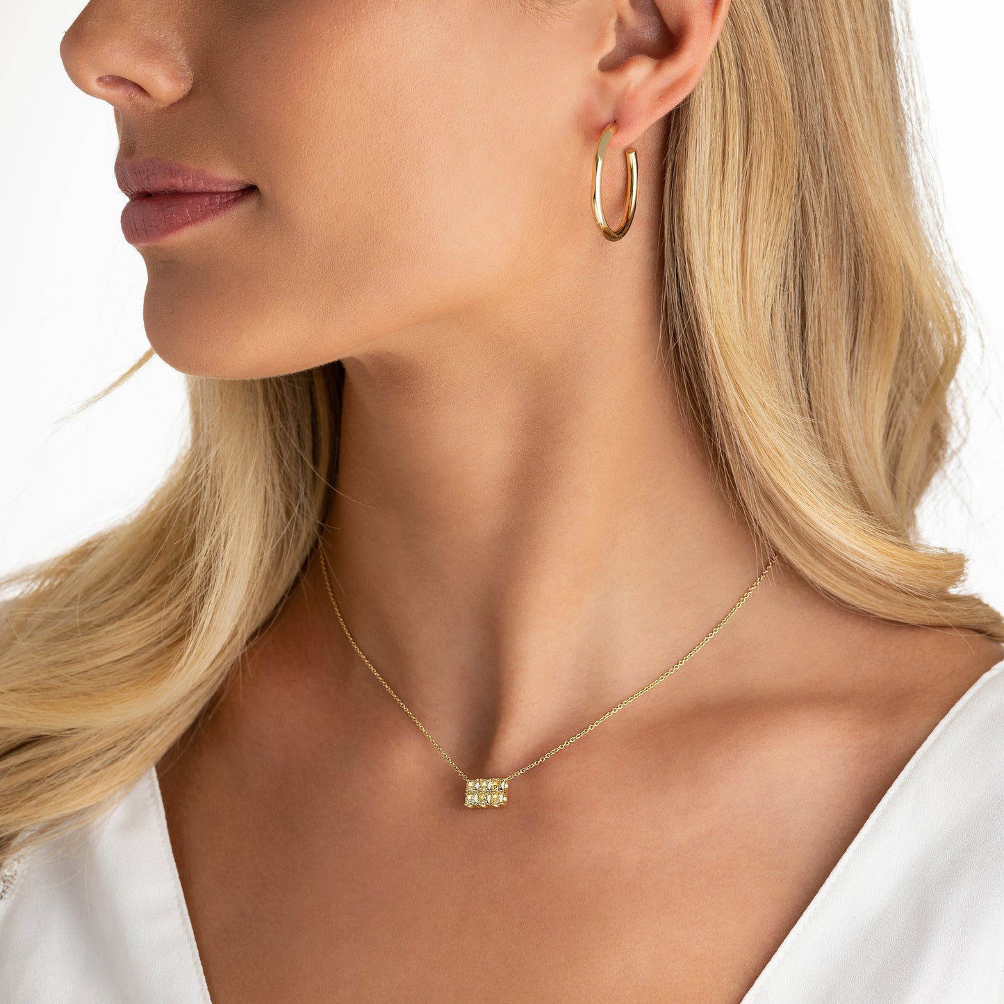 Gold Bar 18ct Yellow Gold Yellow Diamond Pendant