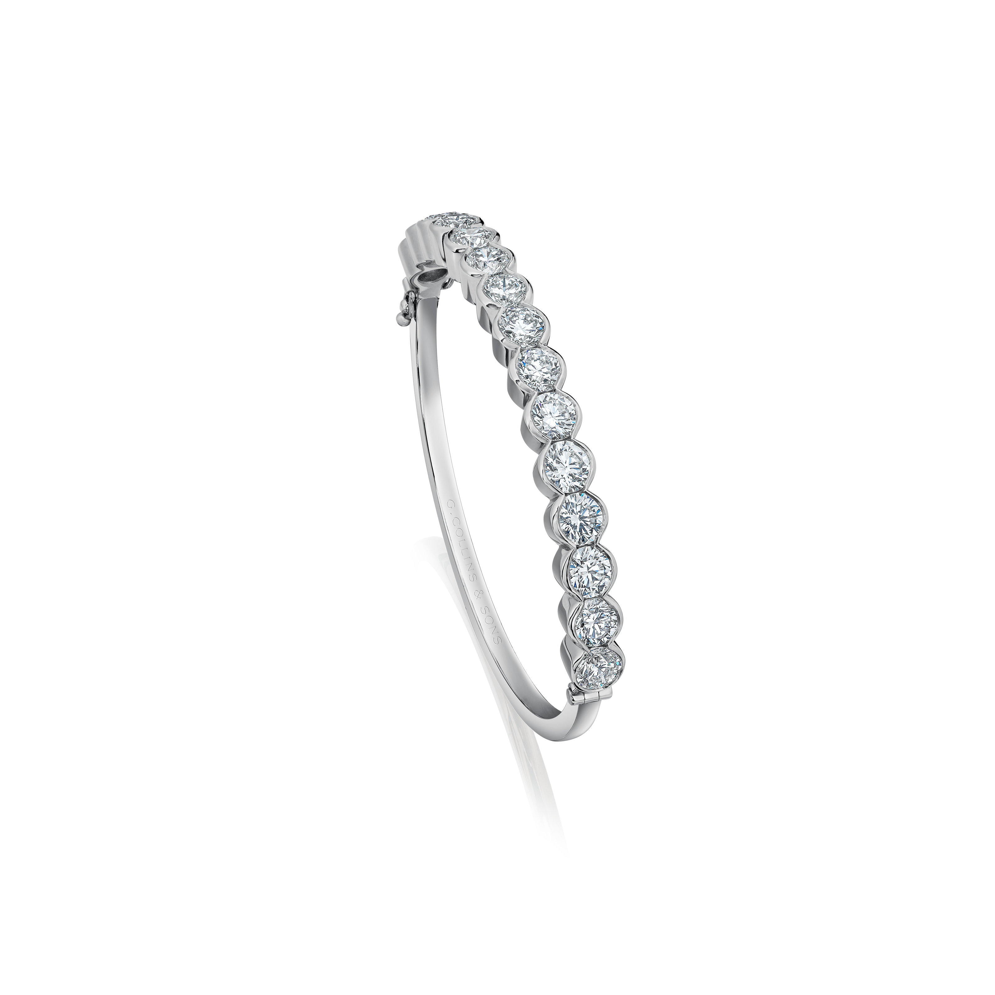 10.68cts Round Brilliant Cut Diamond Hinged Bangle