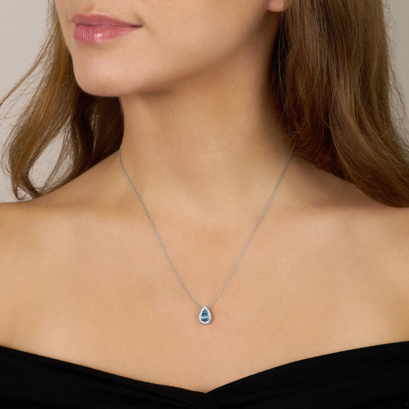 0.52ct Platinum Aquamarine and Diamond Cluster Pendant