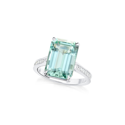 5.82cts Aquamarine Ring With Diamond Set Shoulders