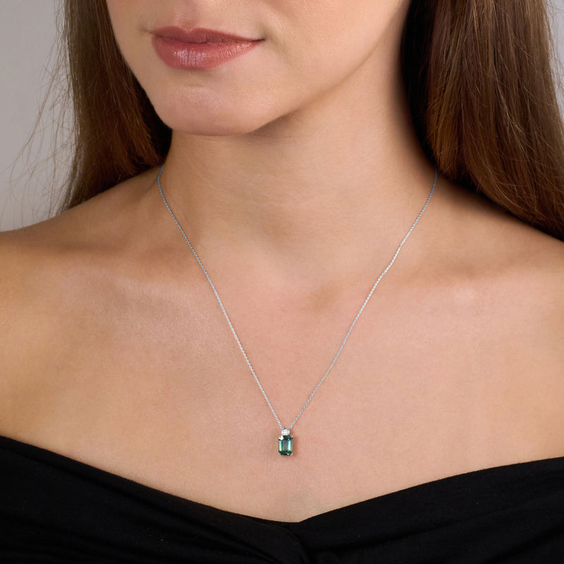 2.03cts Teal Sapphire and Round Brilliant Cut Diamond Pendant