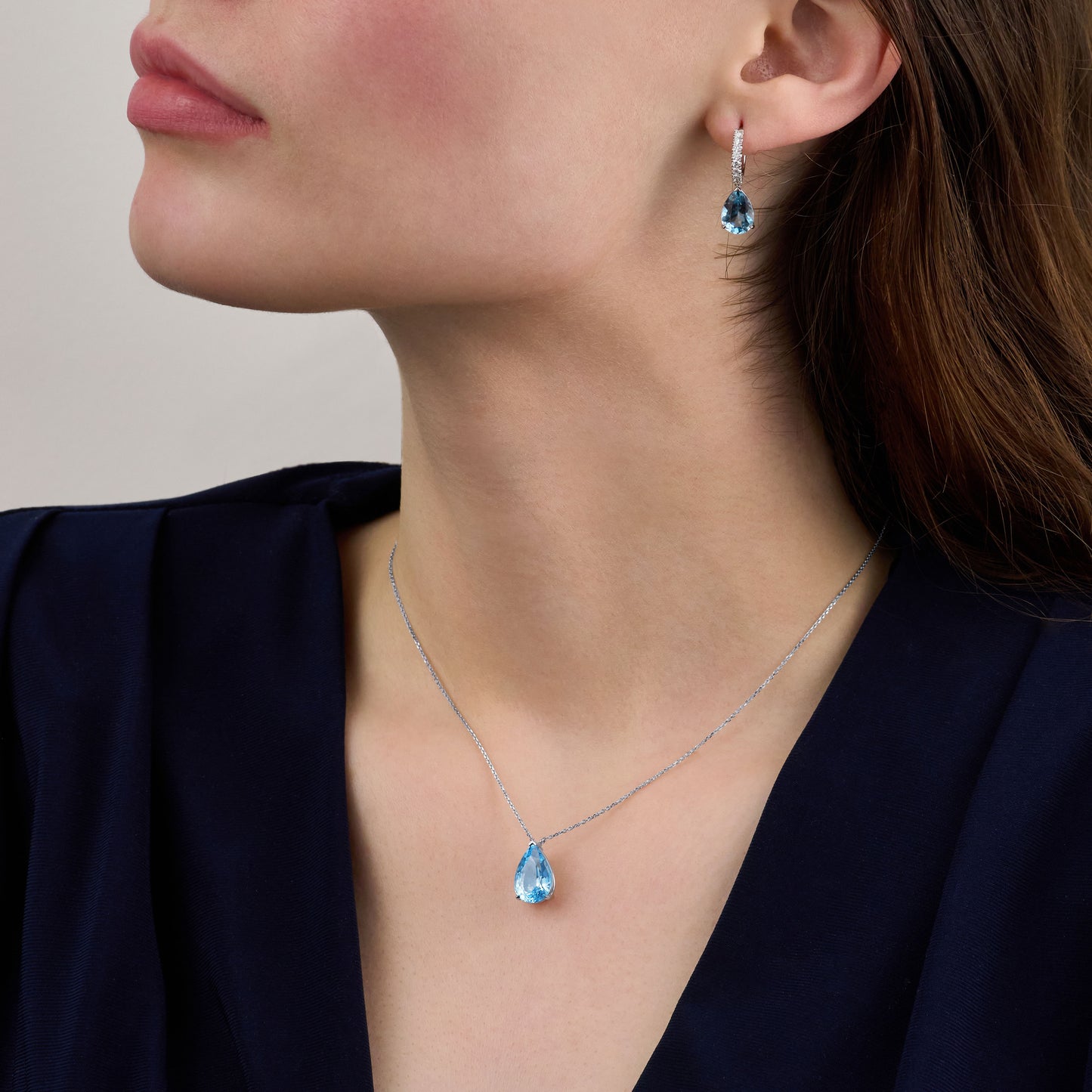 3.49ct Pear Shape Aquamarine Pendant