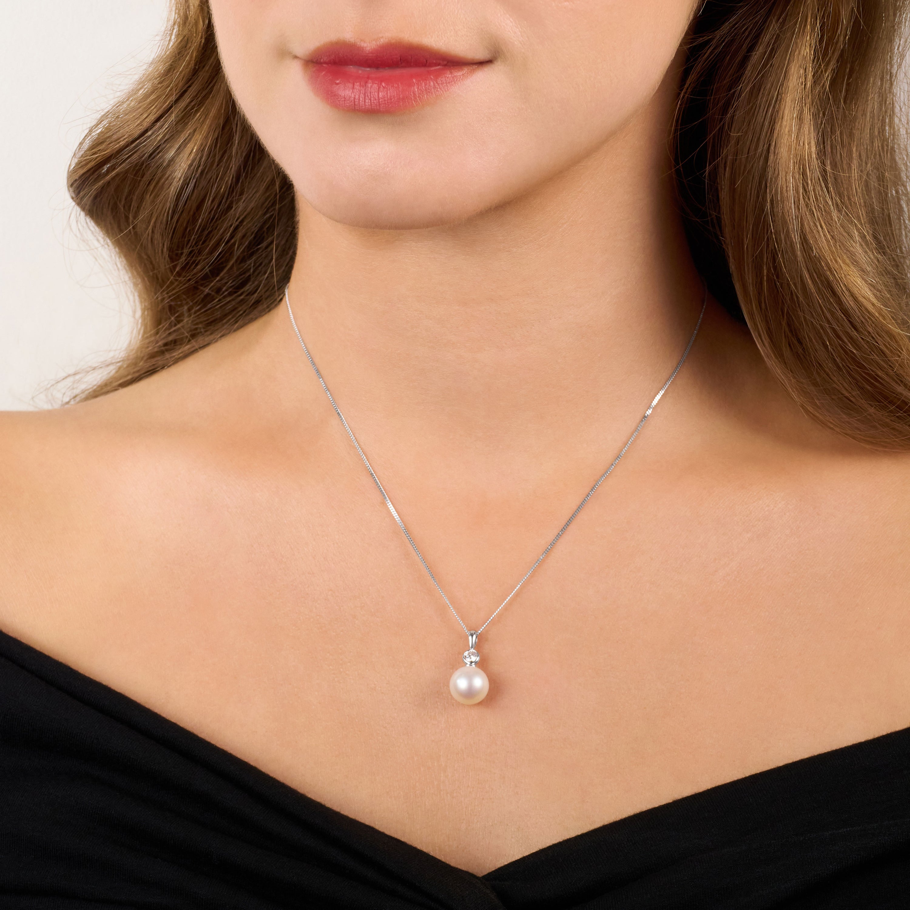 Pearl and Diamond pendant