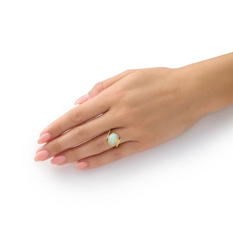 3.18cts Opal Yellow Gold Ring