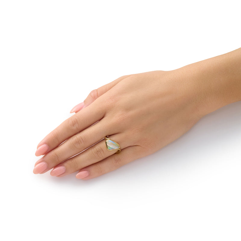 3.20cts Opal 18ct Yellow Gold Twist Ring