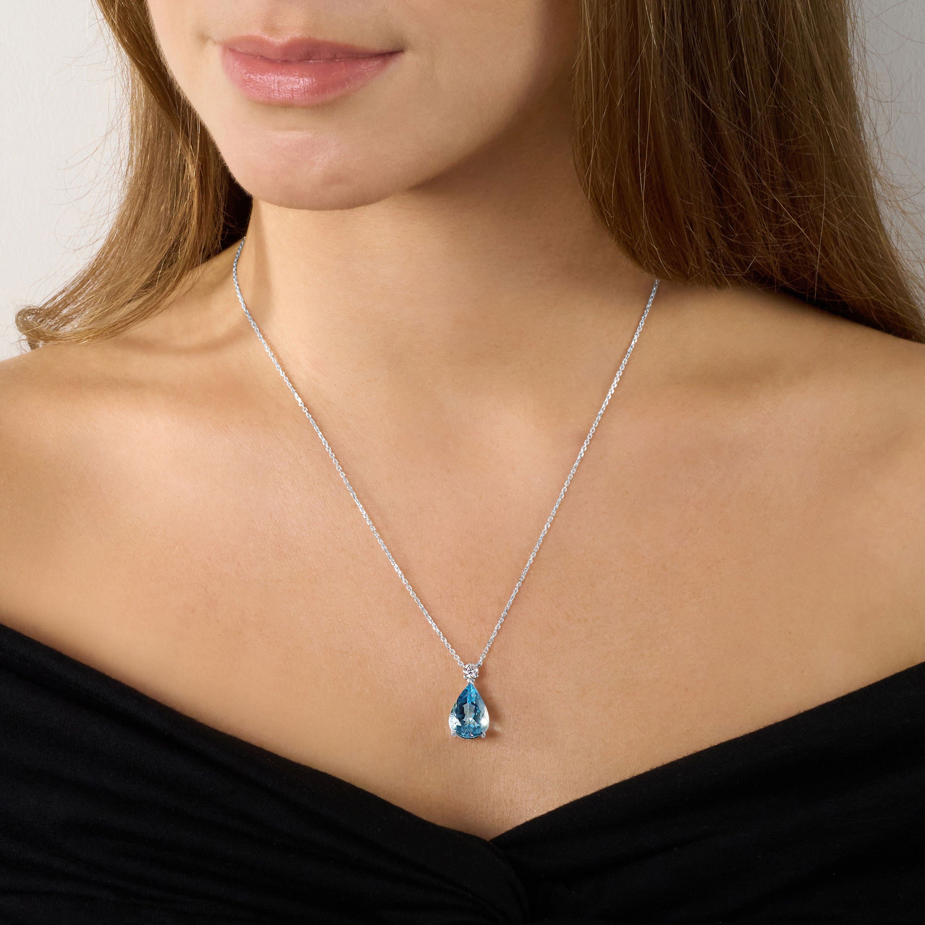 5.09ct Aquamarine and Diamond Pendant