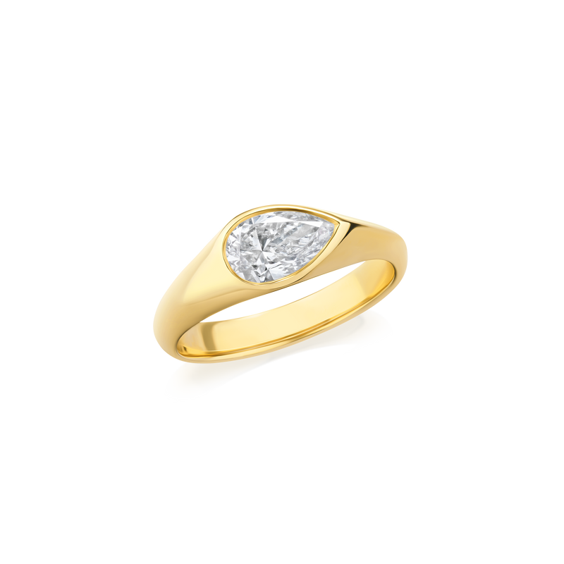 18ct Yellow Gold Pear Cut Diamond Ring