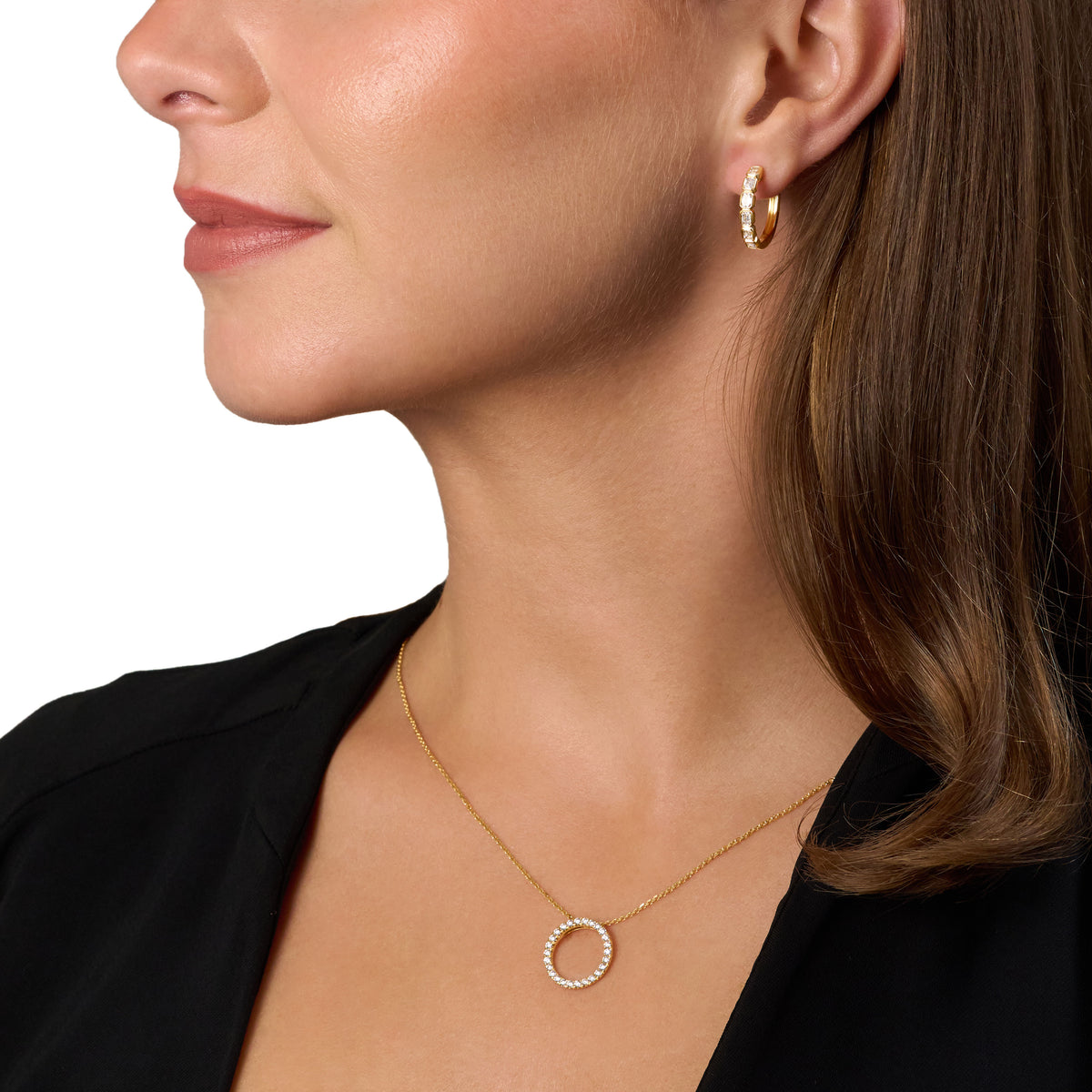 Diamond 18ct Yellow Gold Circle Pendant