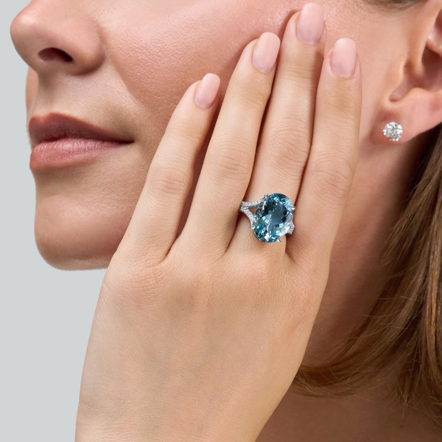 9.18ct Aquamarine and Diamond Dress Ring