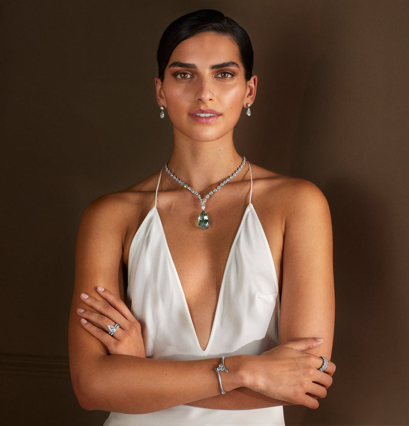 31.30ct Fancy Pear Diamond Necklet