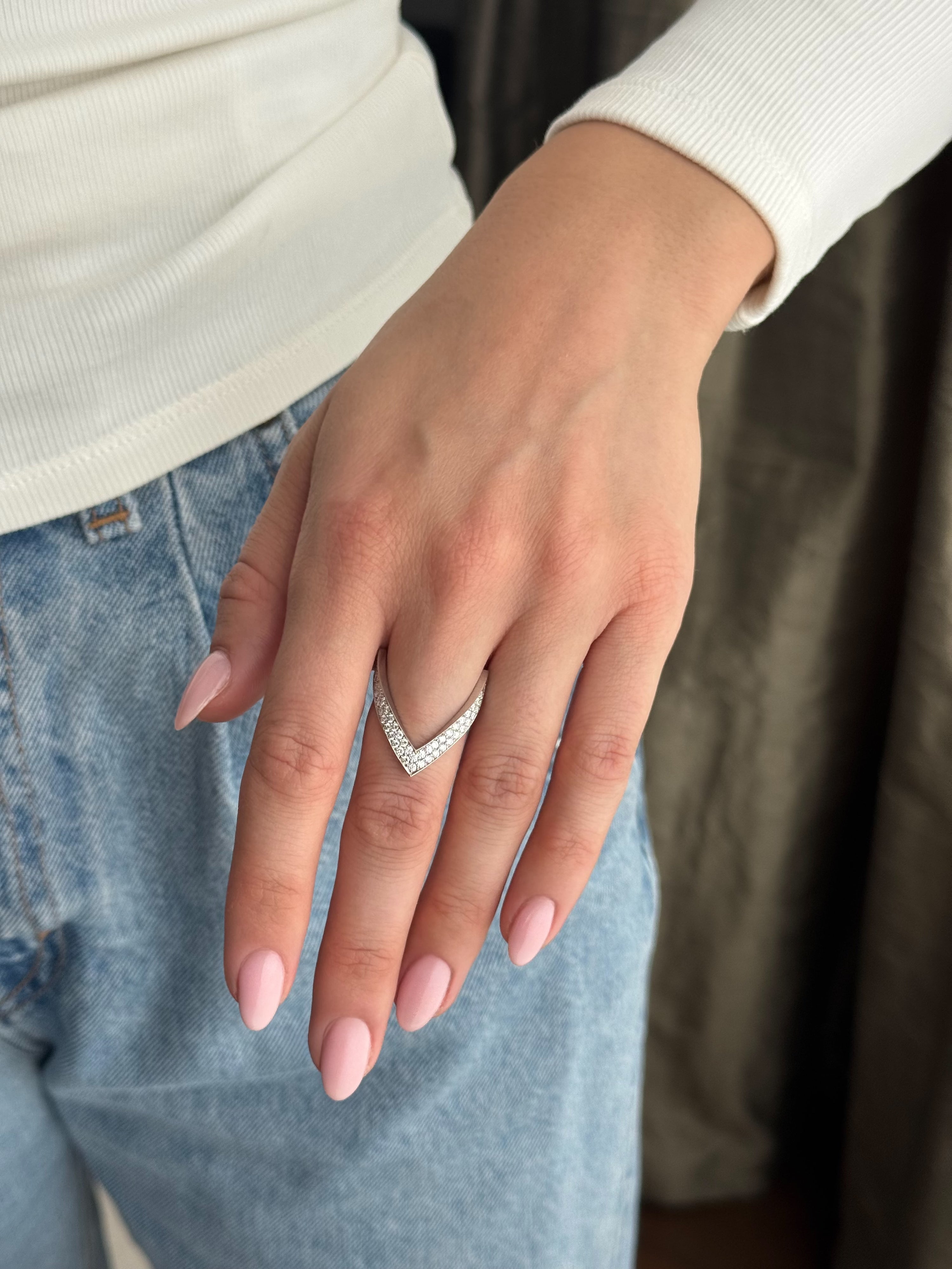 1.40cts Diamond Set V Ring