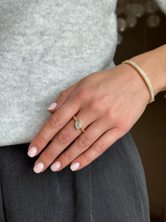 18ct Yellow Gold Diamond Bangle