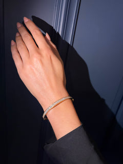 18ct Yellow Gold Diamond Bangle