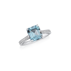 2.73cts Octagon Aquamarine and Diamond Platinum Ring