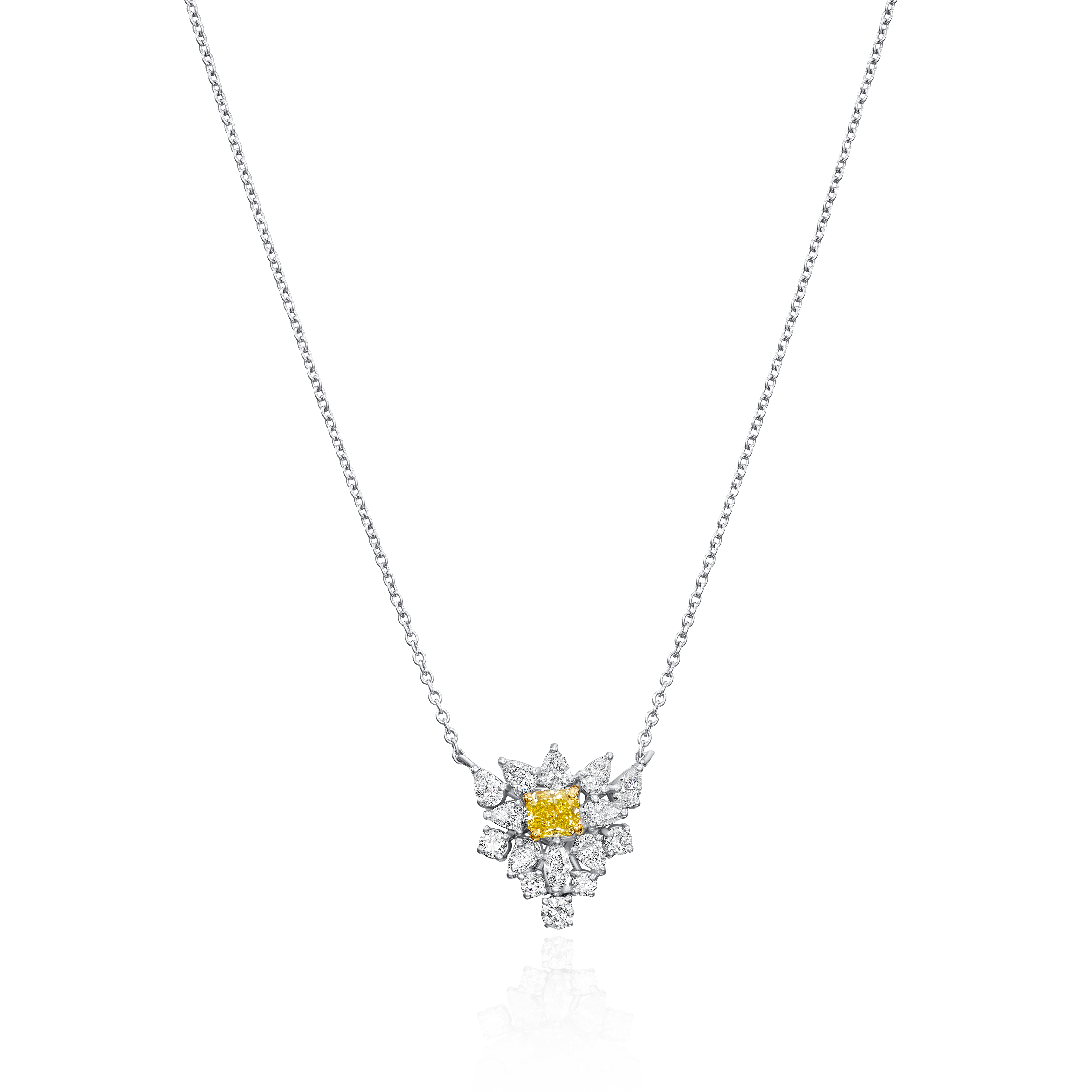 2.30cts White and Yellow Diamond Cluster Pendant