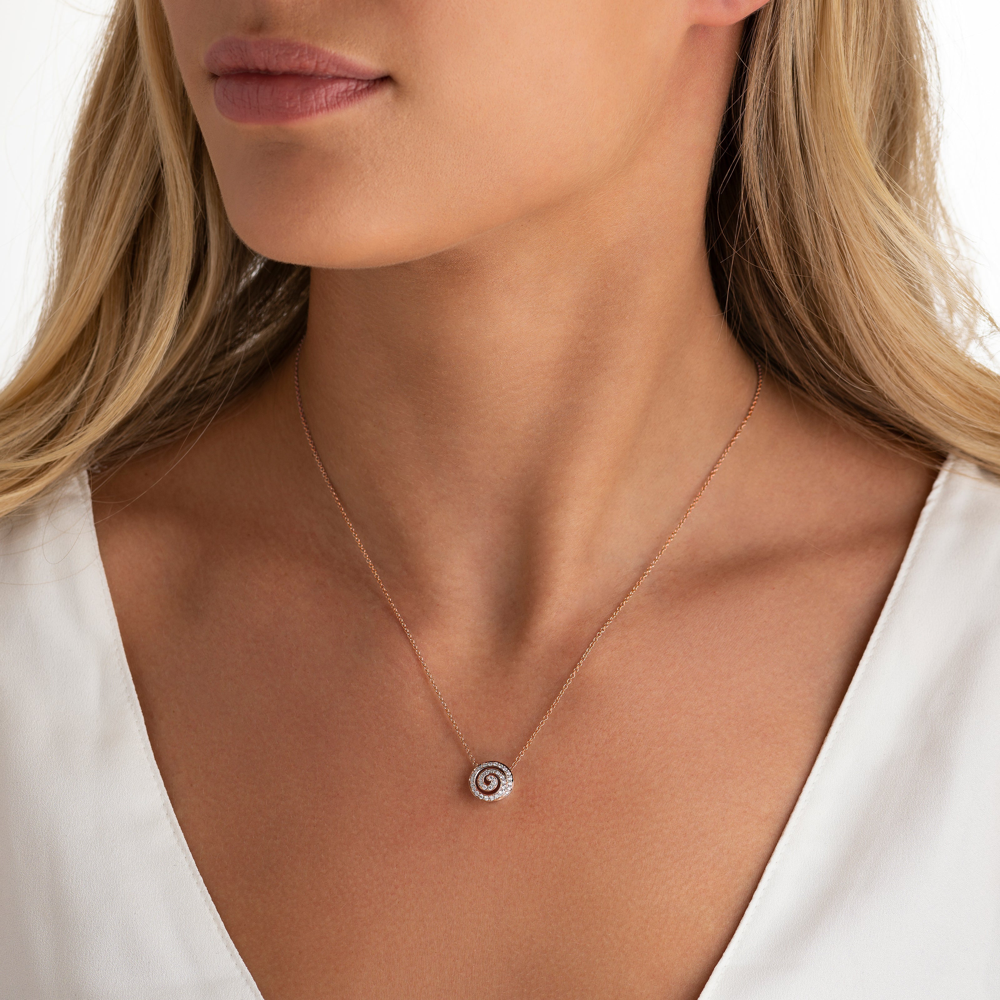 Rose gold single hot sale diamond necklace